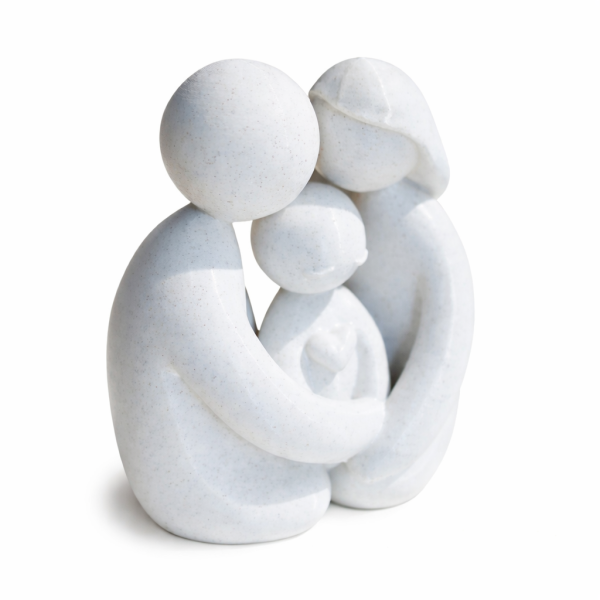 Obiteljska skulptura s djetetom i srcem