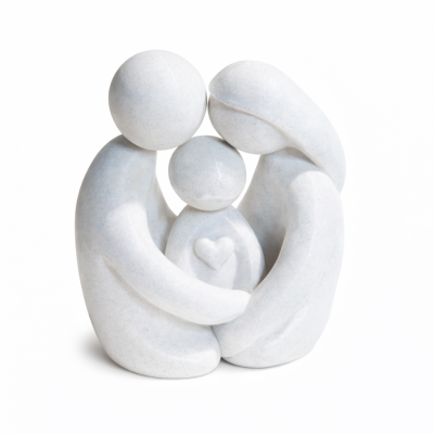 Unesite toplinu i ljubav u svoj dom uz ovu prekrasnu 3D printanu skulpturu obitelji