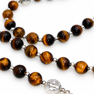 Krunica svetog Benedikta - Tigrovo oko - Detalj ljepote prirodnog kamena