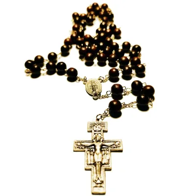Gospina drvena krunica – kanadsko drvo